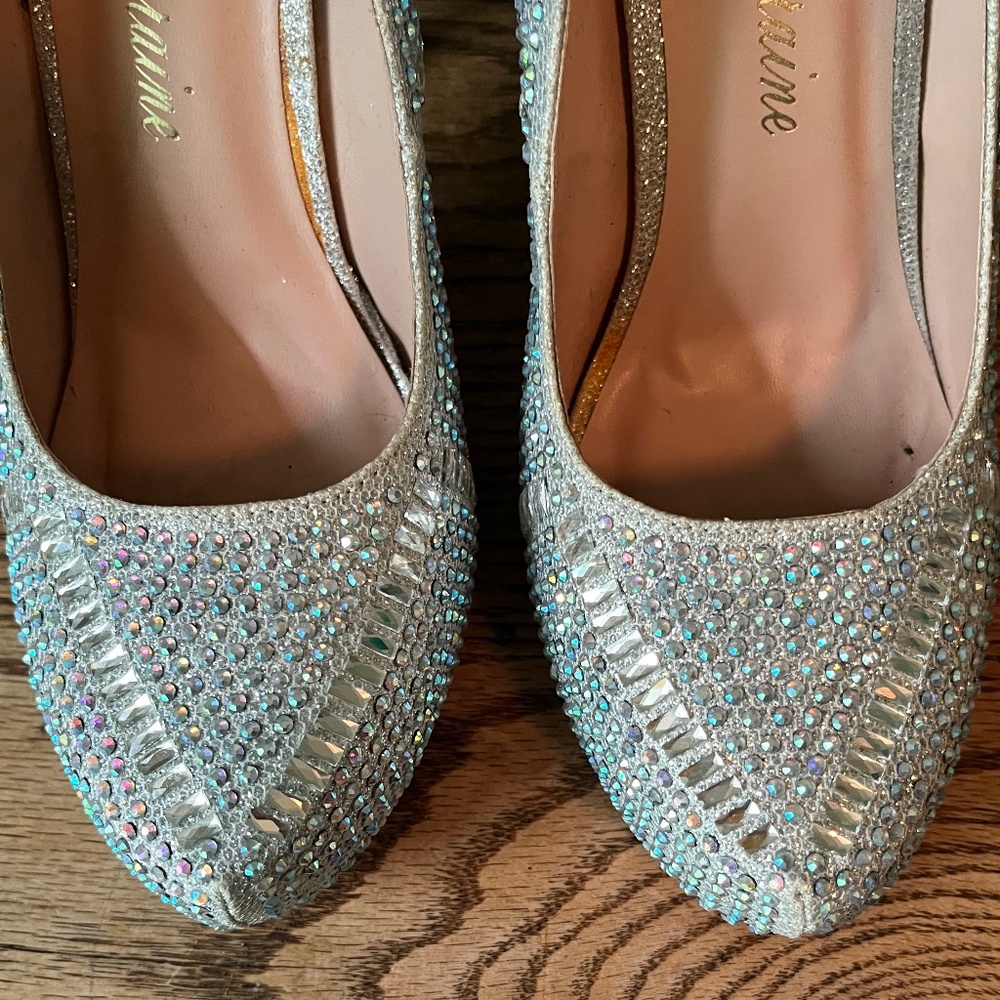 Lauren Lorraine Beautiful Silver Shimmer Sparkling Spike Heels   Size 8.5 - Picture 7 of 13